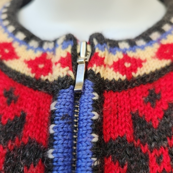 Vintage Rugged Bear Cardigan Women’s Small Red Blue Wool Nordic Zipper - Picture 3 of 9